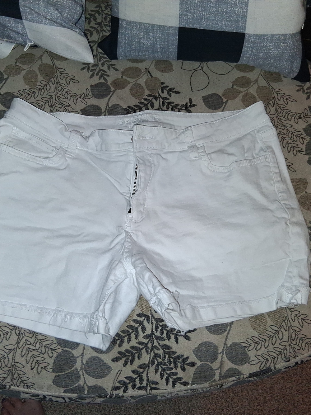 Arizona Jean Company White Women's Denim Shorts